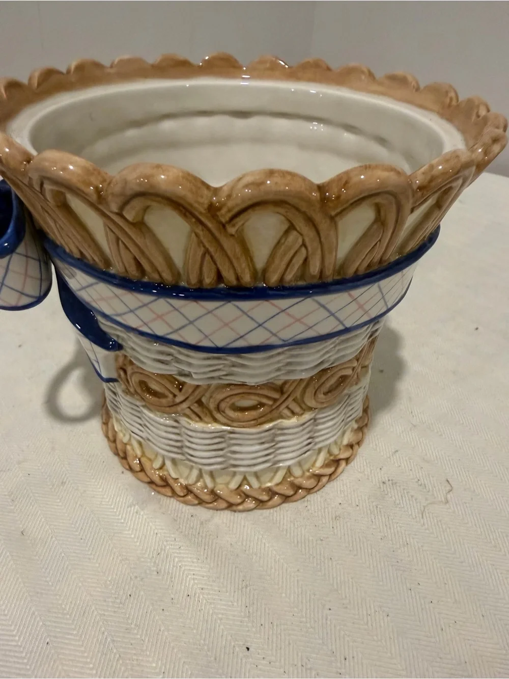 Vintage Fitz & Floyd Ceramic Basket weave Planter with Blue Bow Accent